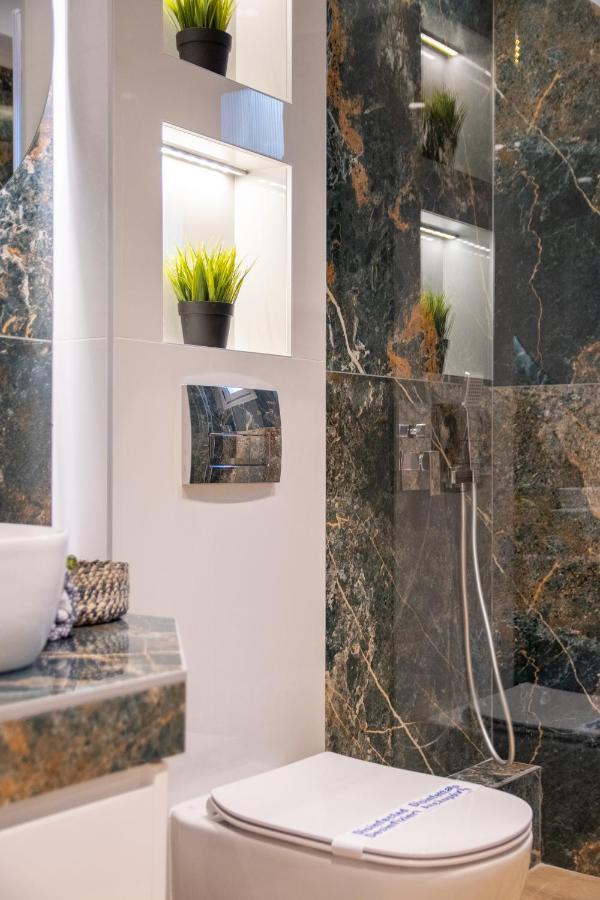 Sithoniars Luxury Ground Floor Apartment With Private Garden Neos Marmaras Dış mekan fotoğraf