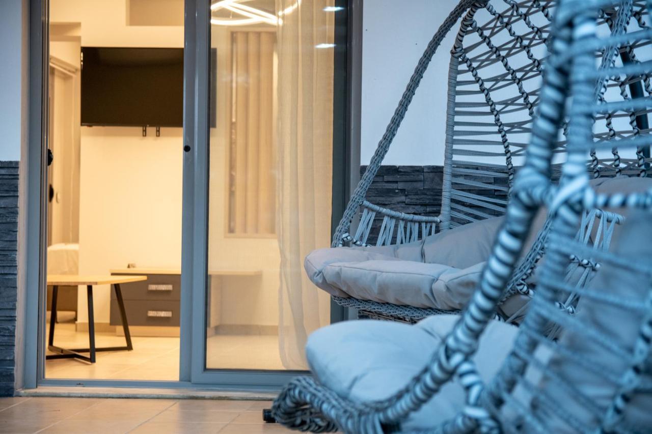 Sithoniars Luxury Ground Floor Apartment With Private Garden Neos Marmaras Dış mekan fotoğraf